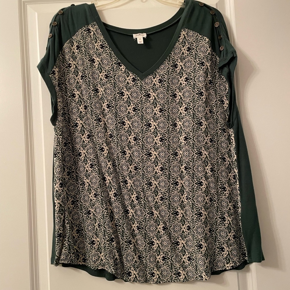 Green V-Neck Cap Sleeve Graphic Blouse